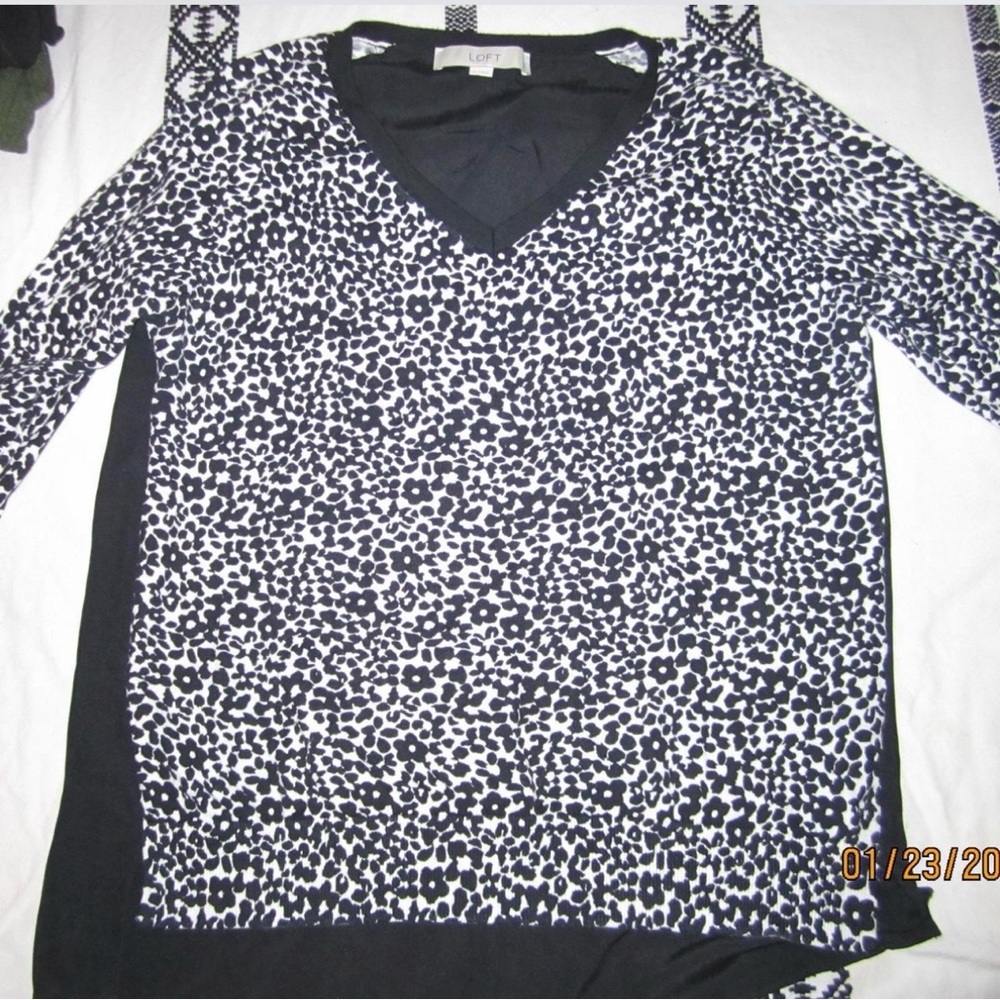 loft black & white floral print long sleeve top